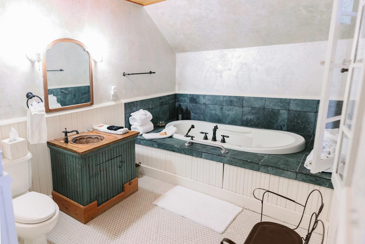 Round Barn Farm B & B Event Center 雷德温 外观 照片